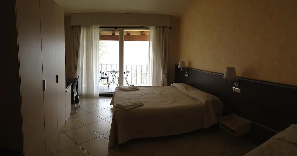 Hotel Lumin Cremia Włochy